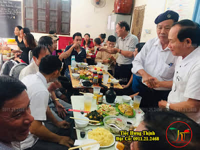Nấu cỗ ở phú thượng
